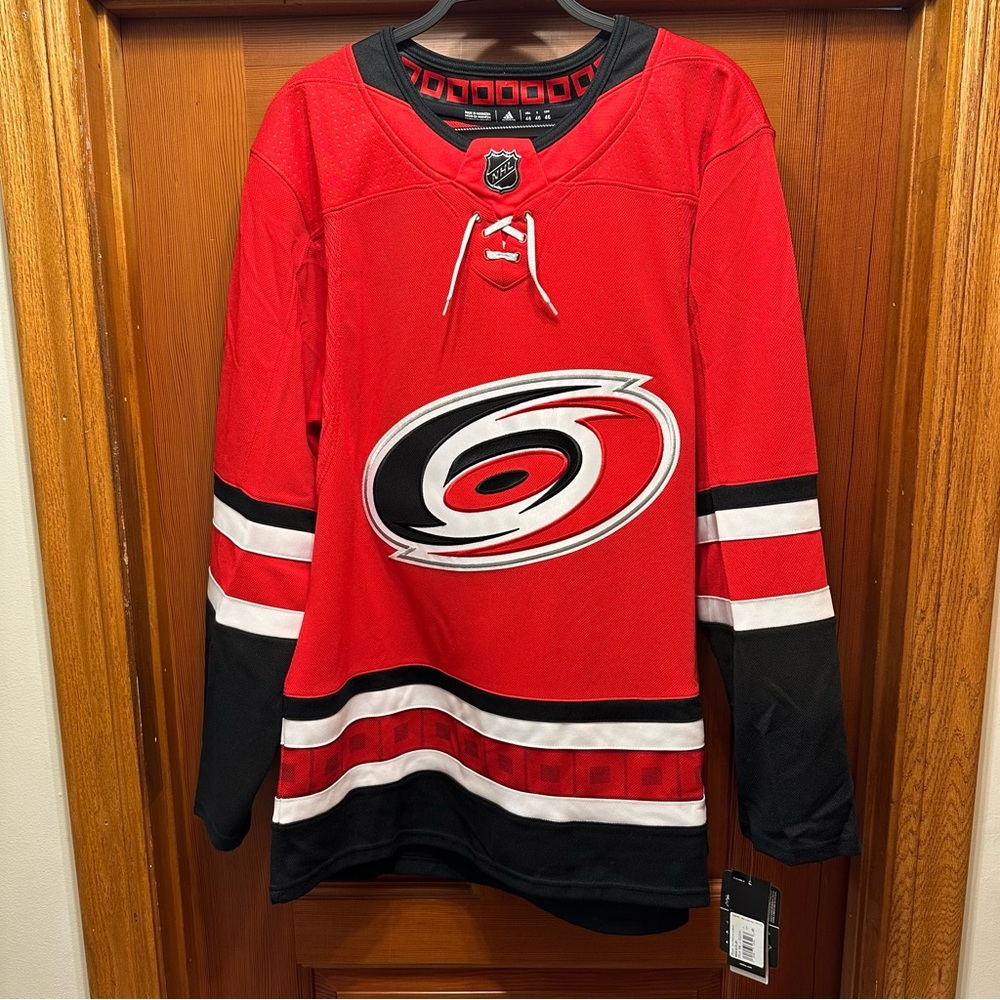 BNWT Adidas Carolina Hurricanes Authentic Home Red NHL Jersey Sz 46 (SM) Blank